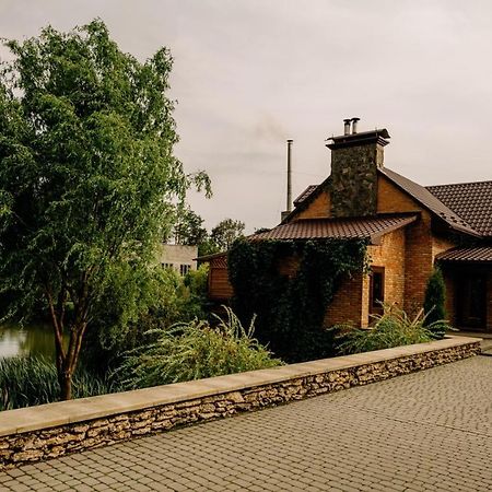 Готельно-Ресторанний Комплекс Прованс Парк Pochaiv Exterior foto