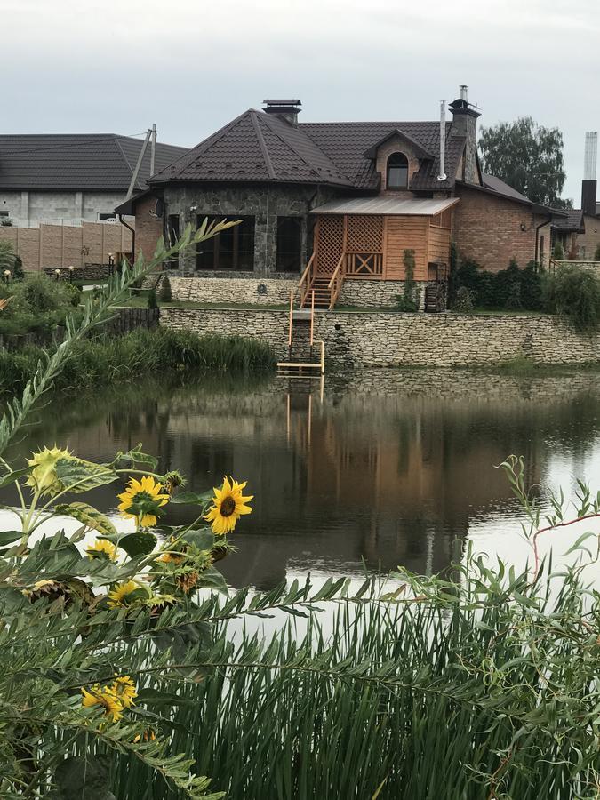 Готельно-Ресторанний Комплекс Прованс Парк Pochaiv Exterior foto